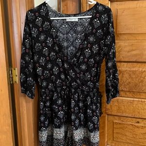 Hollister patterned long-sleeved romper! Gently used!